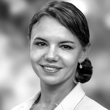 Svetlana Castle, Chief Financial Officer